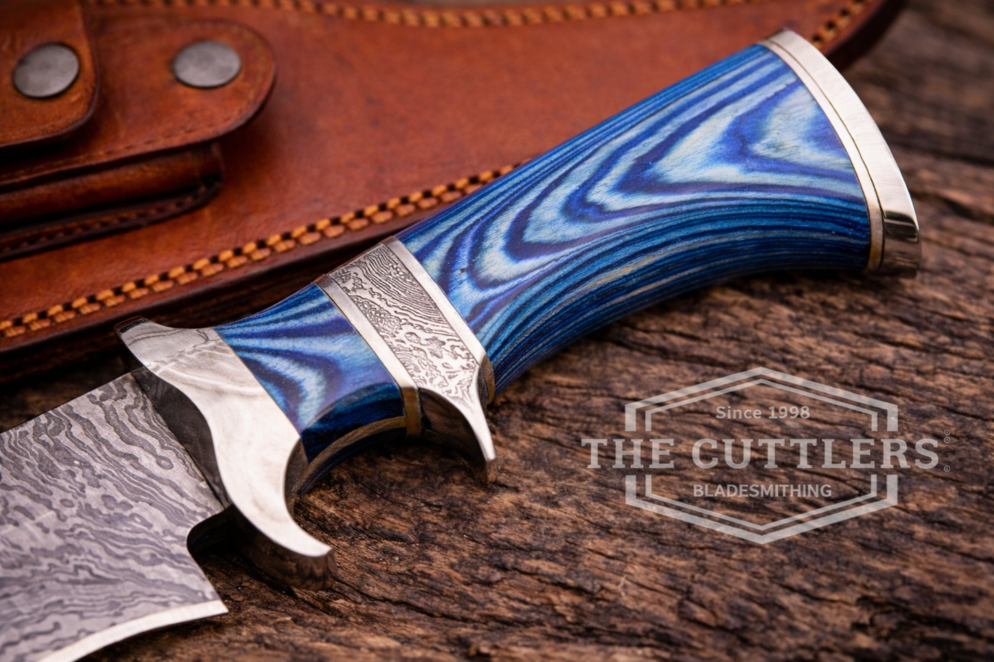 Hand-Forged Damascus Hunting Knife – 15″ Fixed Blade