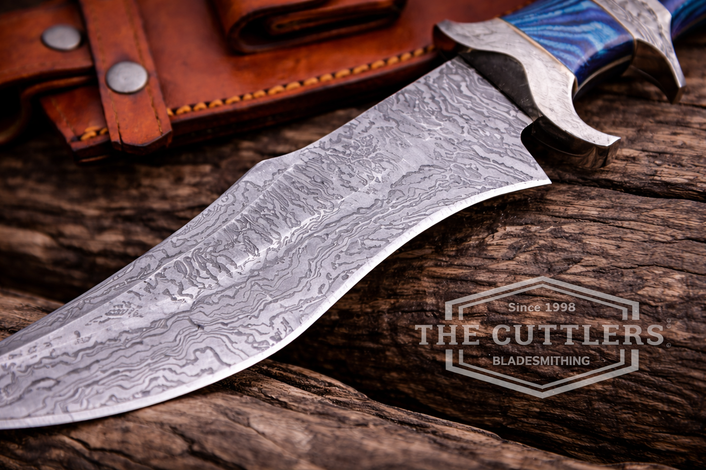 Hand-Forged Damascus Hunting Knife – 15″ Fixed Blade
